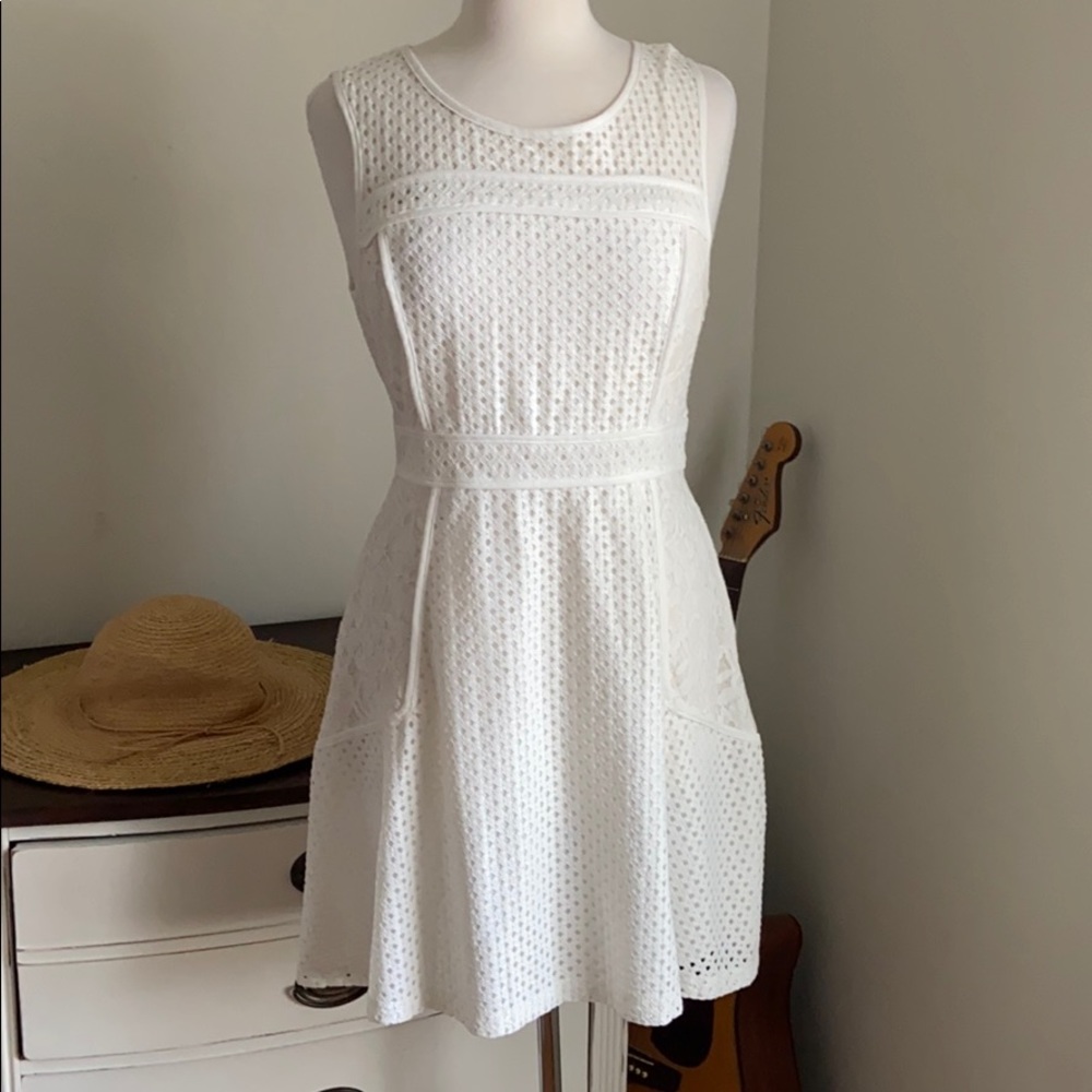 ModCloth Fate White Lace embroidered  sheath dress